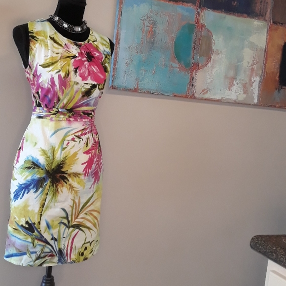 Amelia/ Floral Print/ Sleeveless Dress - Picture 6 of 10